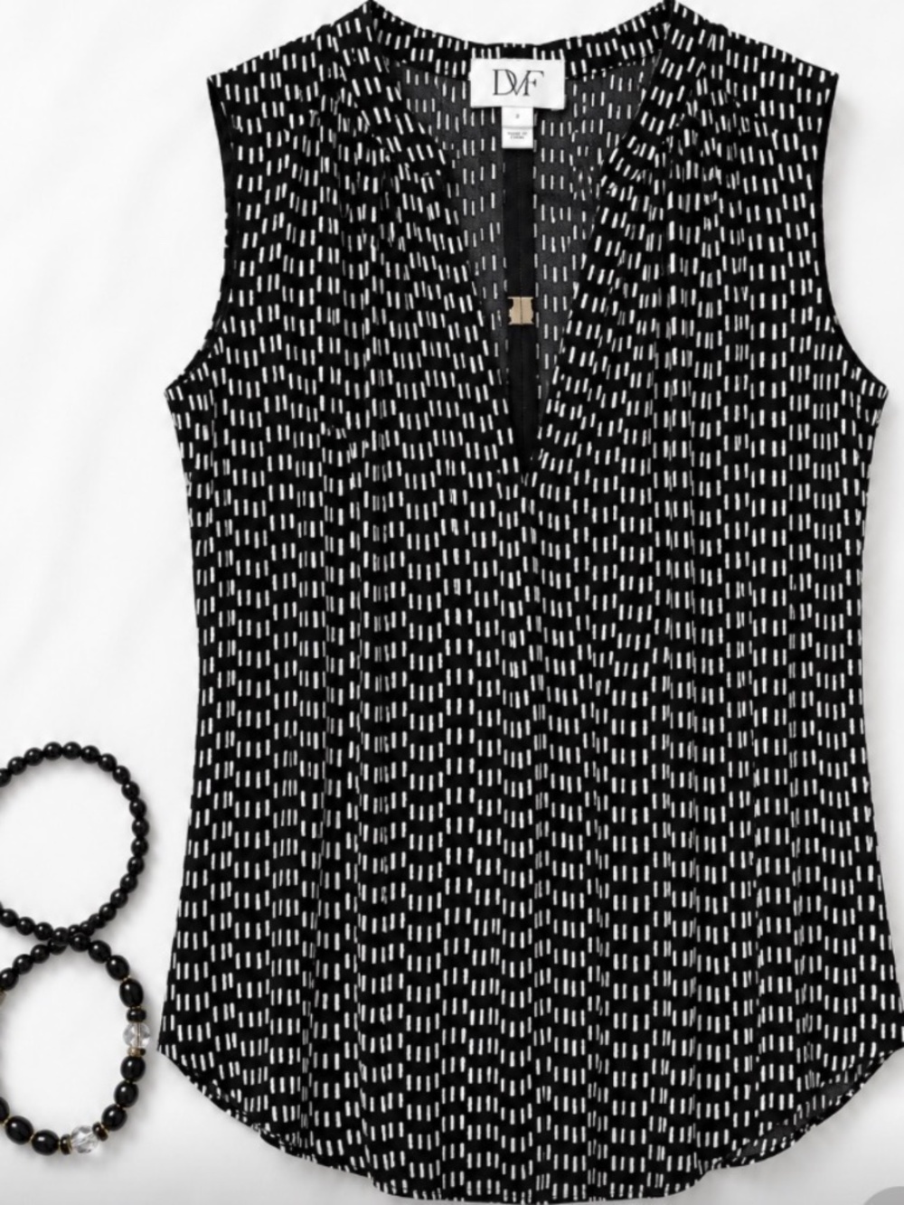 Worthington Sleeveless Split Neck Blouse Black White Print Size Small